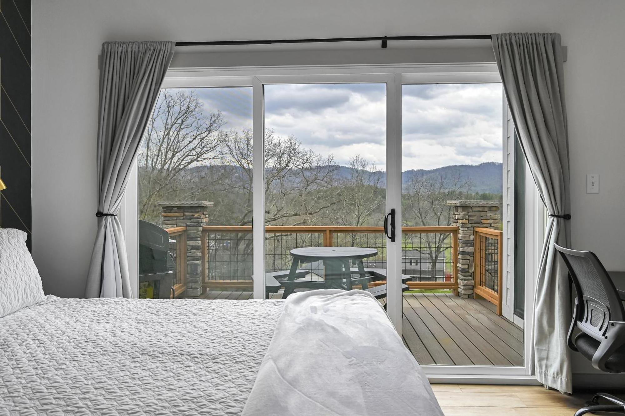 Vila Mon Tresor, Modern Mountain Views With Deck Weaverville Exteriér fotografie